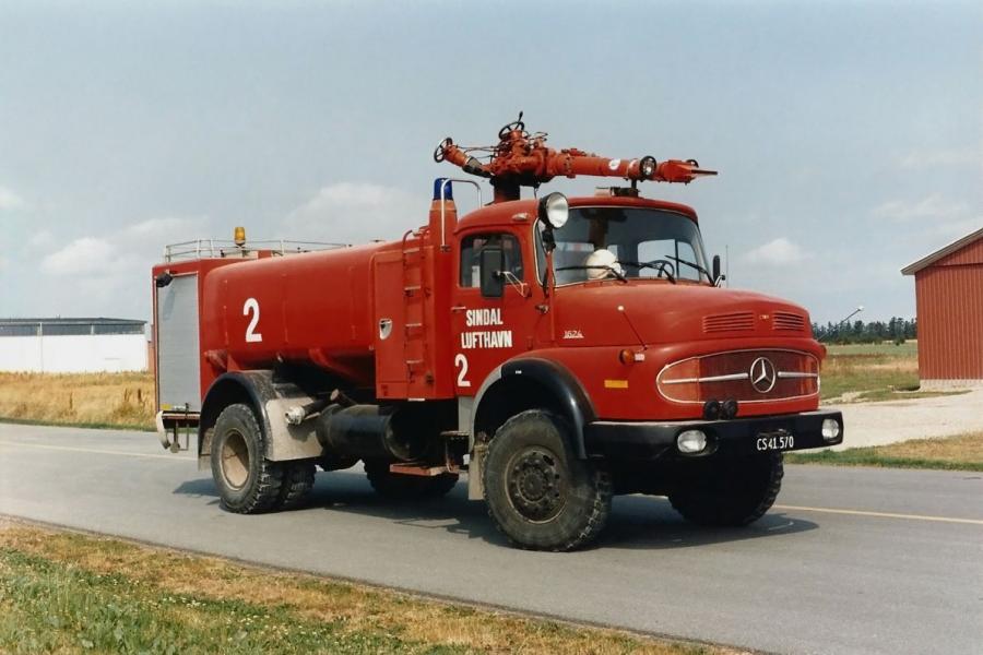  Mercedes-Benz LAK 1624 Tankloschfahrzeug Ziegler 1972 года  (фото 1 из 1)